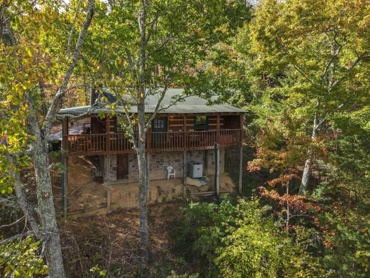 View! Cozy, Private, Fireplace, Hot Tub Log Cabin, Honeymoon! Sevierville Exterior foto